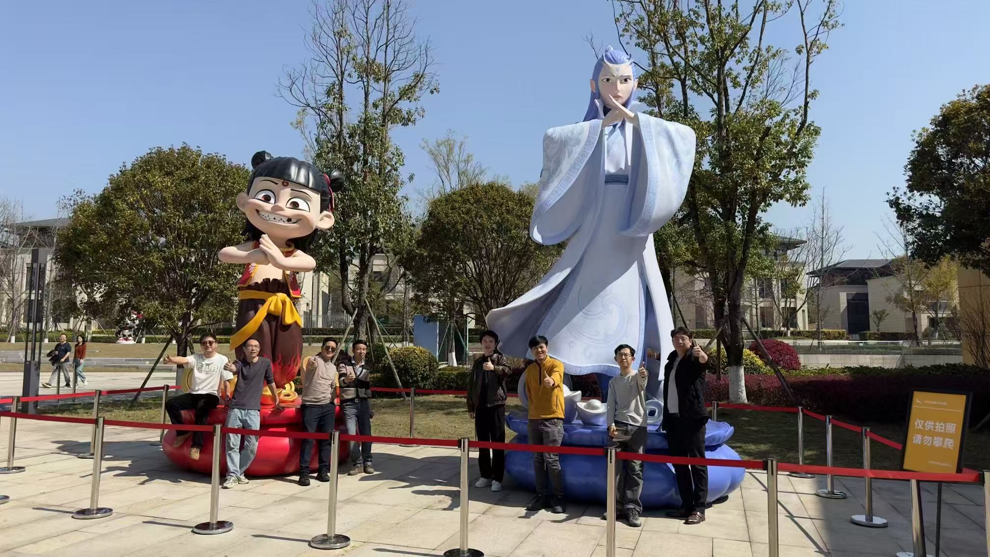 重慶雕塑公司承接哪吒嗷丙景觀雕塑完工