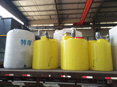 加药装置发货现场