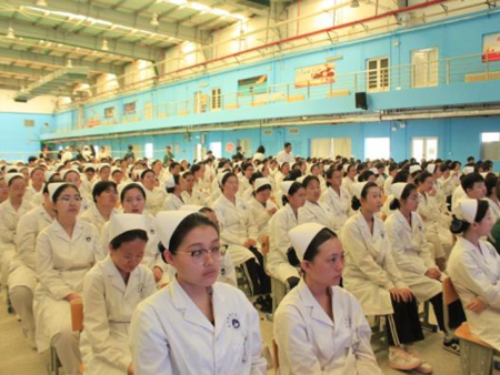 精育护士摇篮护佑人民健康 ——营口渤海卫生学校成功举办“5.12护士节”活动
