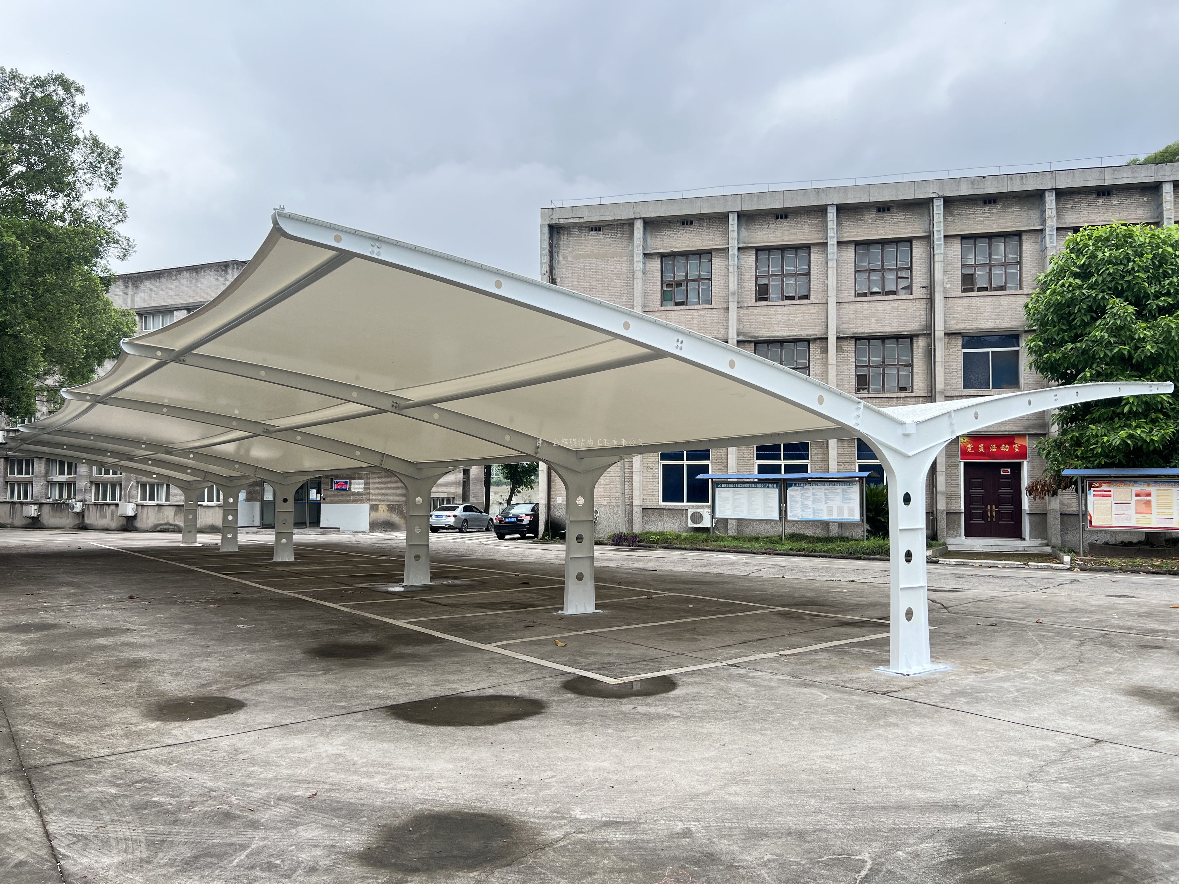 承建重慶膜結(jié)構(gòu)停車棚