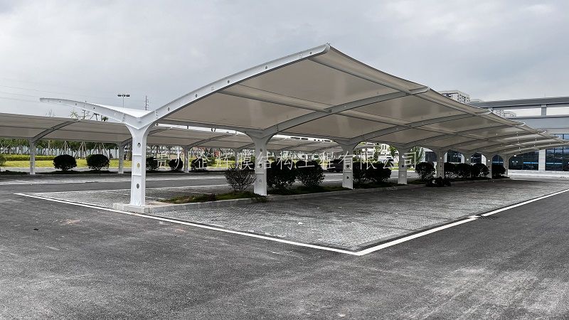 貴州貴陽黔南地區(qū)膜結(jié)構(gòu)車棚廠家