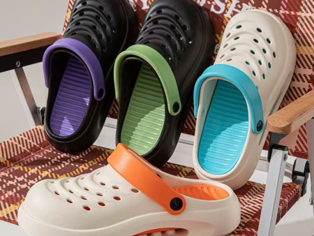 5063   男士气垫双色洞洞鞋40-45