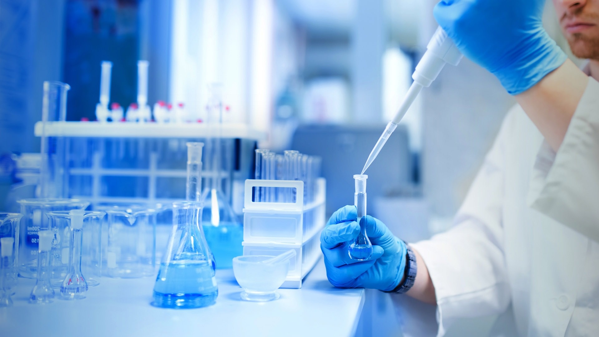 无水硫酸钙作为多功能的填充料在橡胶与塑料制品行业中的应用优势