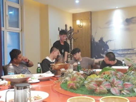 f9fd2a06ca76920720565e572ce2aa0