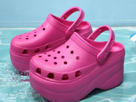 5467  双层增高坡跟女款洞洞鞋36-41