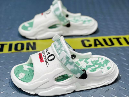 5515   情侣迷彩色凉鞋36-45