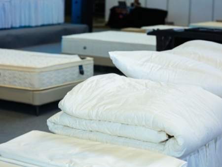 “加佰加杯”第三届陕西省饭店宴会摆台创意大赛2025年西安市星级饭店从业人员服务技能竞赛 (5)