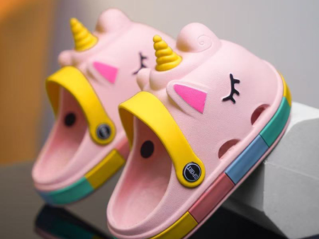 5580     独角兽儿童洞洞鞋24-37