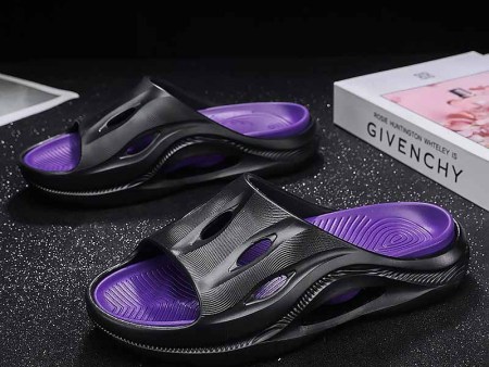 5704    双色一字拖男40-45