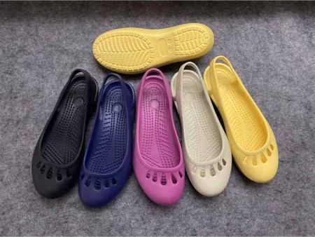 5782   护士玛丽珍洞洞鞋女35-40