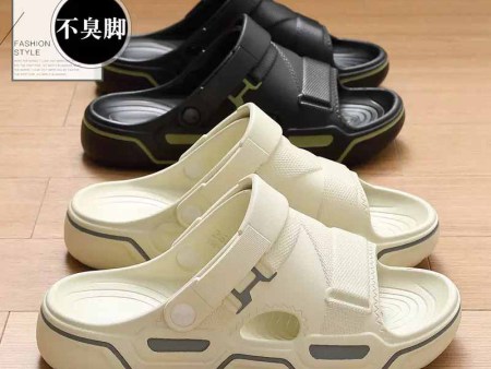 5773线条描漆一字凉鞋男39-46  