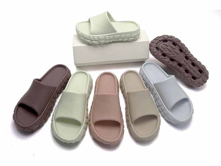 5764 增高底轮胎底一字拖女35-40