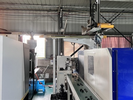 8ad4ca30-57e2-44c3-bd73-4d551f487078