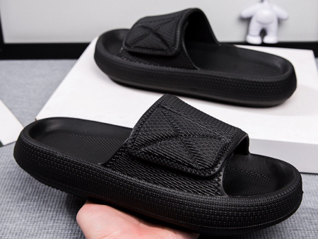 5798   38-45魔术扣厚底一字拖男