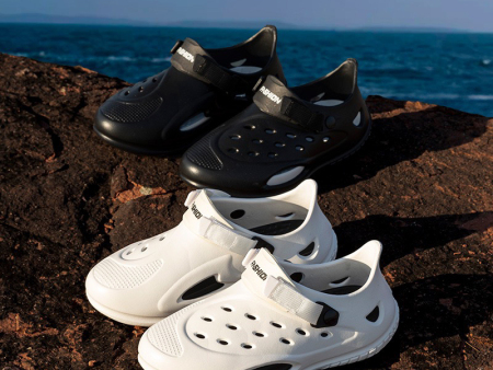 5804   包跟侧洞洞涉水鞋男40-45