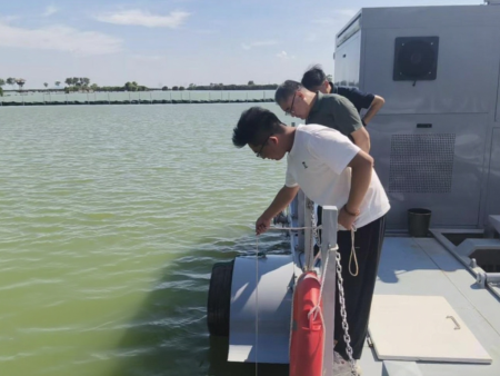 省巢湖管理局一级调研员唐勇调研巢湖底泥洗脱生境改善示范项目