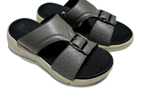 5931   男士一字拖Y字扣40-45