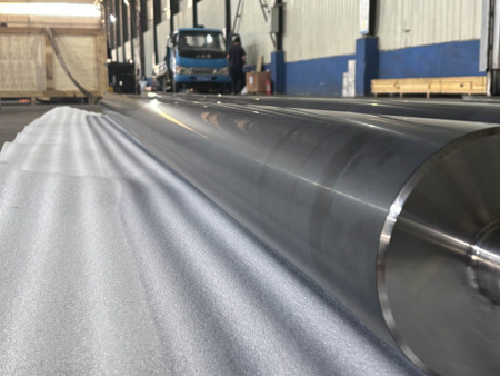 Nonwoven fabric calendar roller