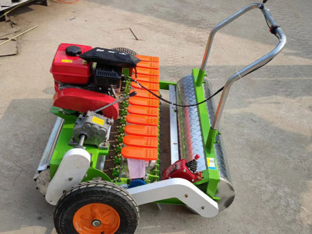 自走式蔬菜播种机