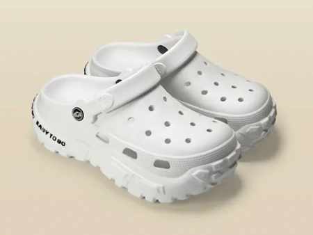 6193  情侣轮胎底后跟字母洞洞鞋35-45