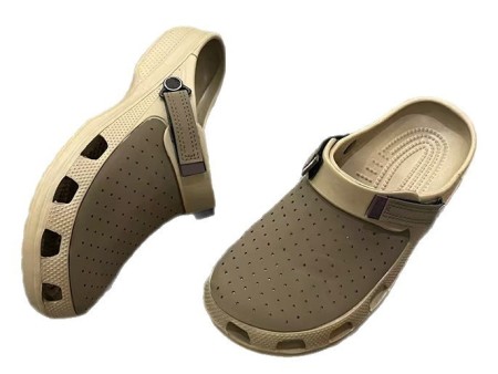 6199   男士磨砂透气洞洞鞋40-45