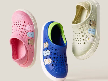 6213    儿童三只卡通两穿包头洞洞鞋170-240