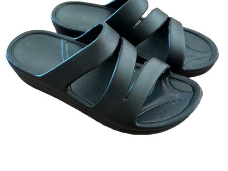 6211  厚底女款简约一字拖36-41