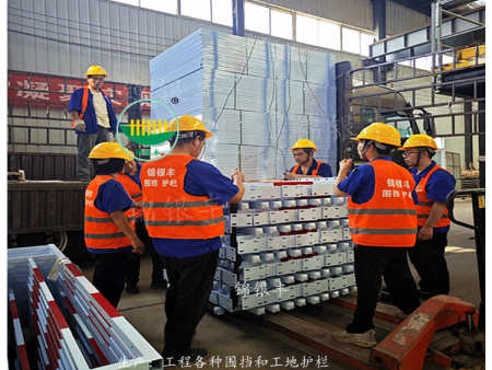 工地施工临时防护栏杆 建筑施工警示围栏