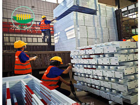 建筑围栏 临时防护 河南栏杆厂家