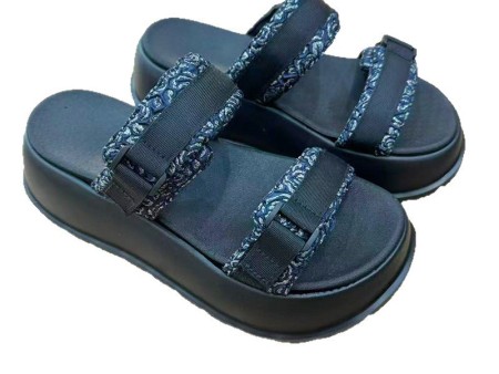 6236   碎花松糕女款一字拖36-41