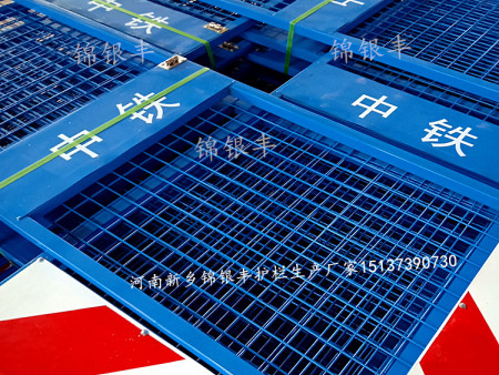 电梯防护门工地人货电梯门供应商现货_副本