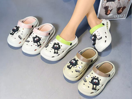 6249   儿童毛球气垫洞洞鞋30-35