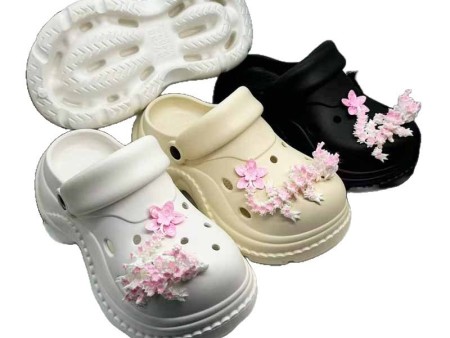 6348   粉色天鹅花女款厚底洞洞鞋35-40