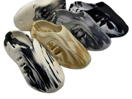 6442 迷彩踩屎感包头鞋男40-45