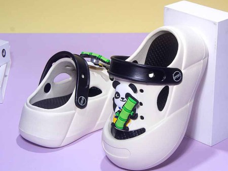 6503   熊猫竹子饰扣儿童洞洞鞋24-35