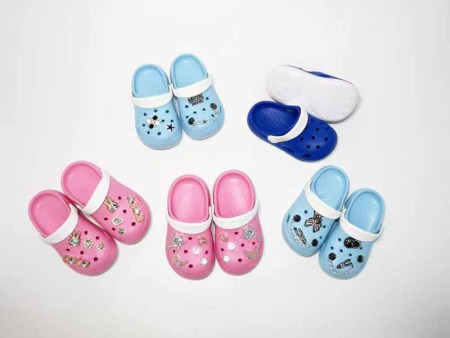 6499  儿童款饰扣洞洞鞋三款25-30 单码