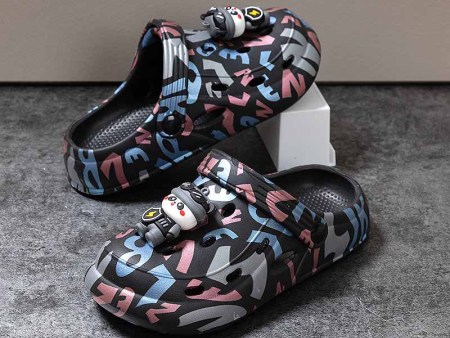 6501 儿童洞洞鞋熊猫饰扣24-35