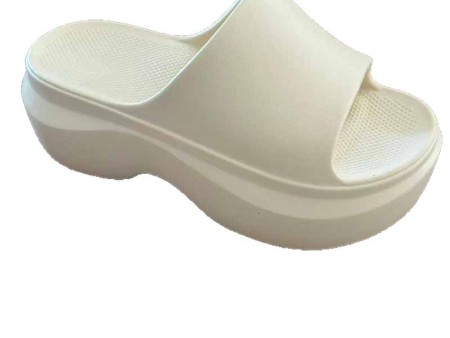 6492  坡跟厚底增高一字拖女35-40