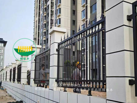 新乡围墙锌钢护栏 新乡围墙锌钢护栏