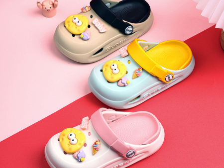 6593   儿童饼干饰扣双色洞洞鞋26-38