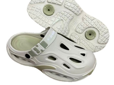 6635   双色气垫男款描漆洞洞鞋38-45