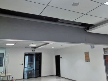 Electric smoke barrier wall