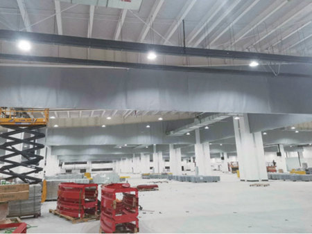 Flexible smoke barrier wall