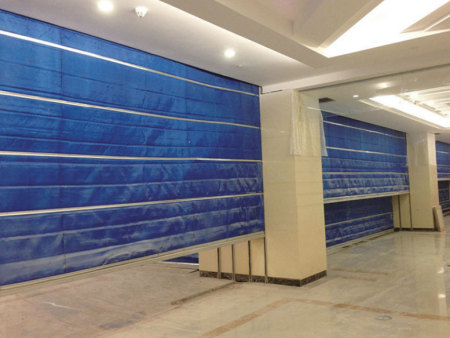 Inorganic fabric fireproof rolling shutter