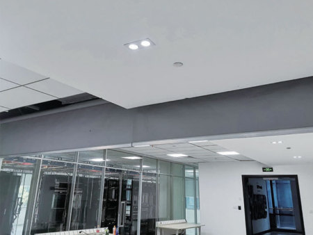 Electric smoke barrier wall