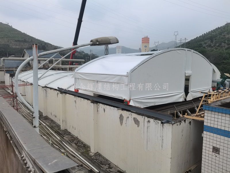 反吊膜結(jié)構(gòu)是什么？污水池反吊膜結(jié)構(gòu)。