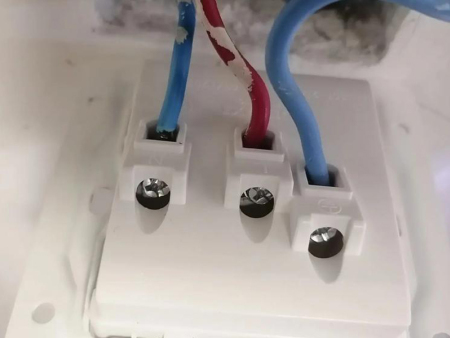 如何重置漏电保护插座?