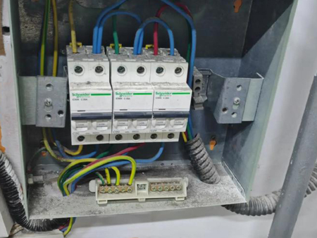 电工如何检查房屋内的线路？