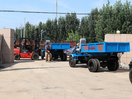 四不像運(yùn)輸車