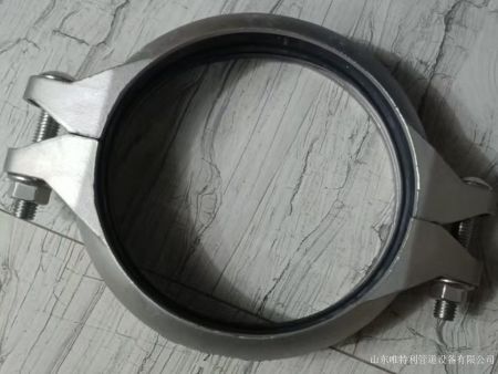 不锈钢沟槽管件-卡箍